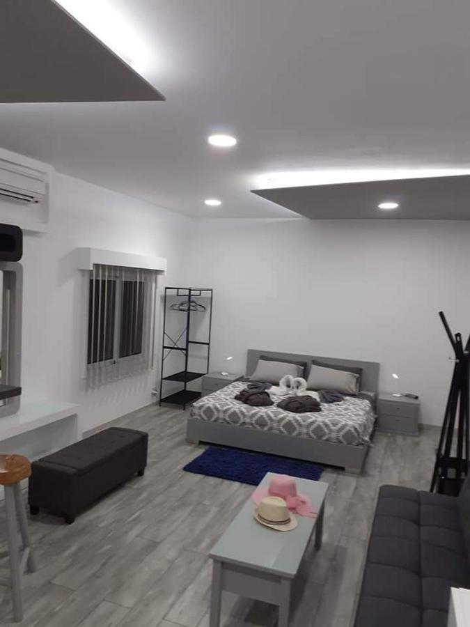 Deluxe Yiota'S Studio ! Klorakas Esterno foto